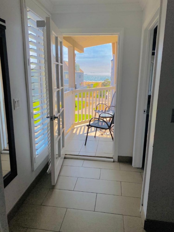 Ocean Surf Inn & Suites image 64